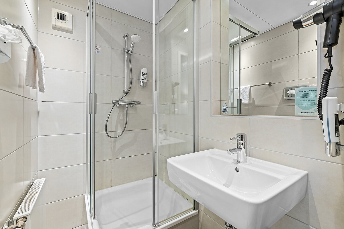 Multi-bed MEININGER Hotel Salzburg City Center