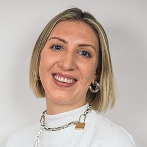 Portret Anett Wittmann z Team Lewis, partnera prasowego hoteli MEININGER