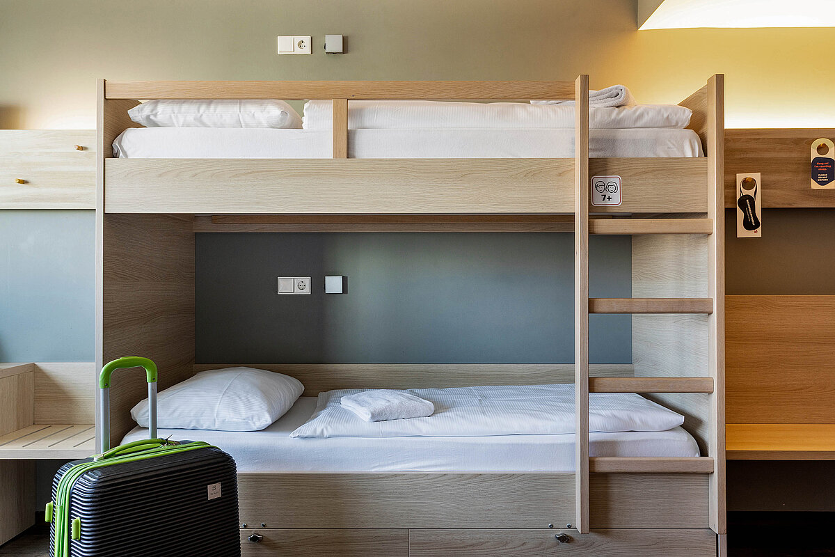 Familieværelse MEININGER Hotel Berlin Airport