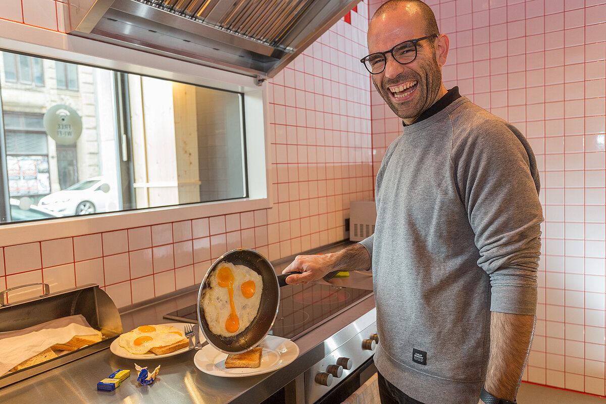 Gastenkeuken MEININGER Hotel Leipzig Central Station