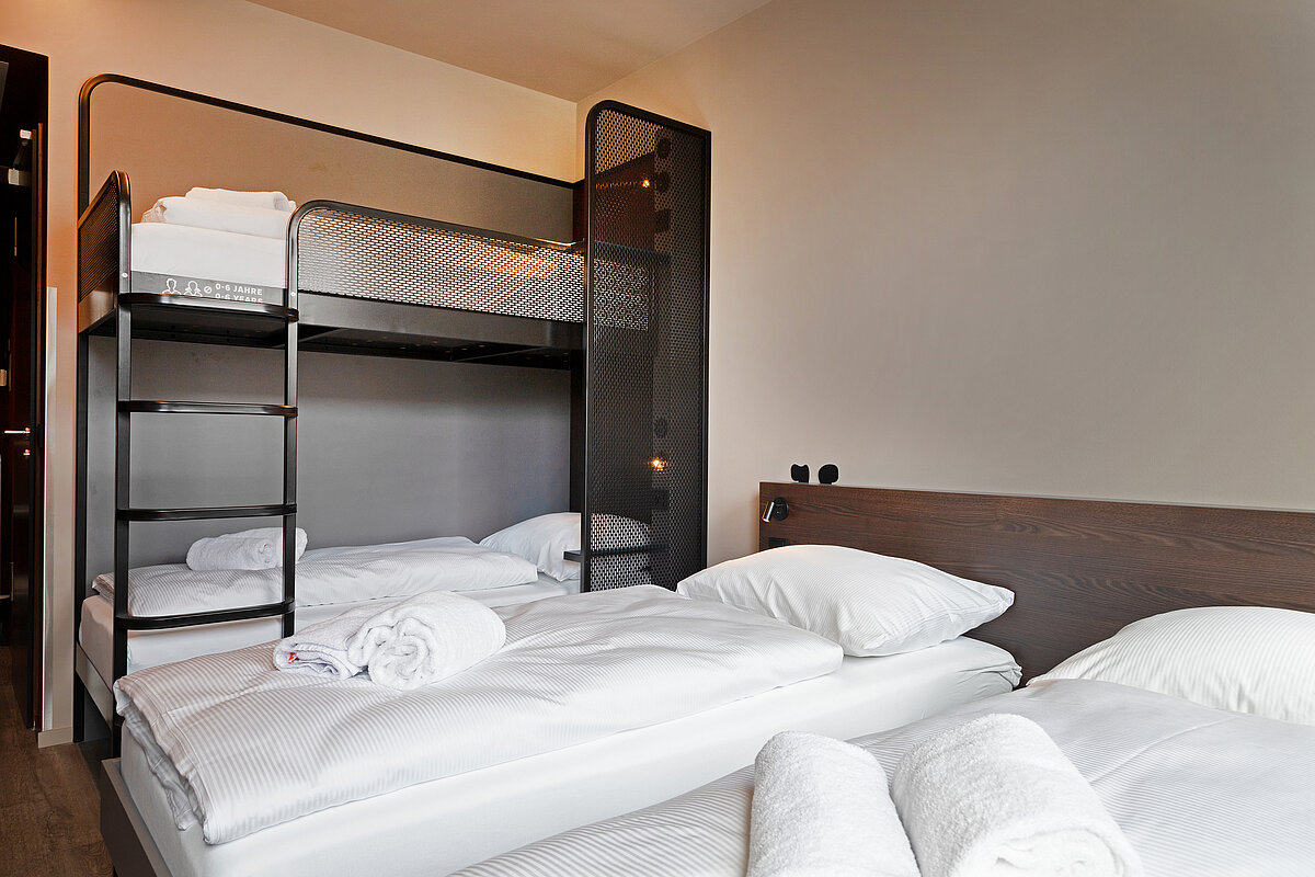 Dormitorio MEININGER Hotel Bremen Hauptbahnhof