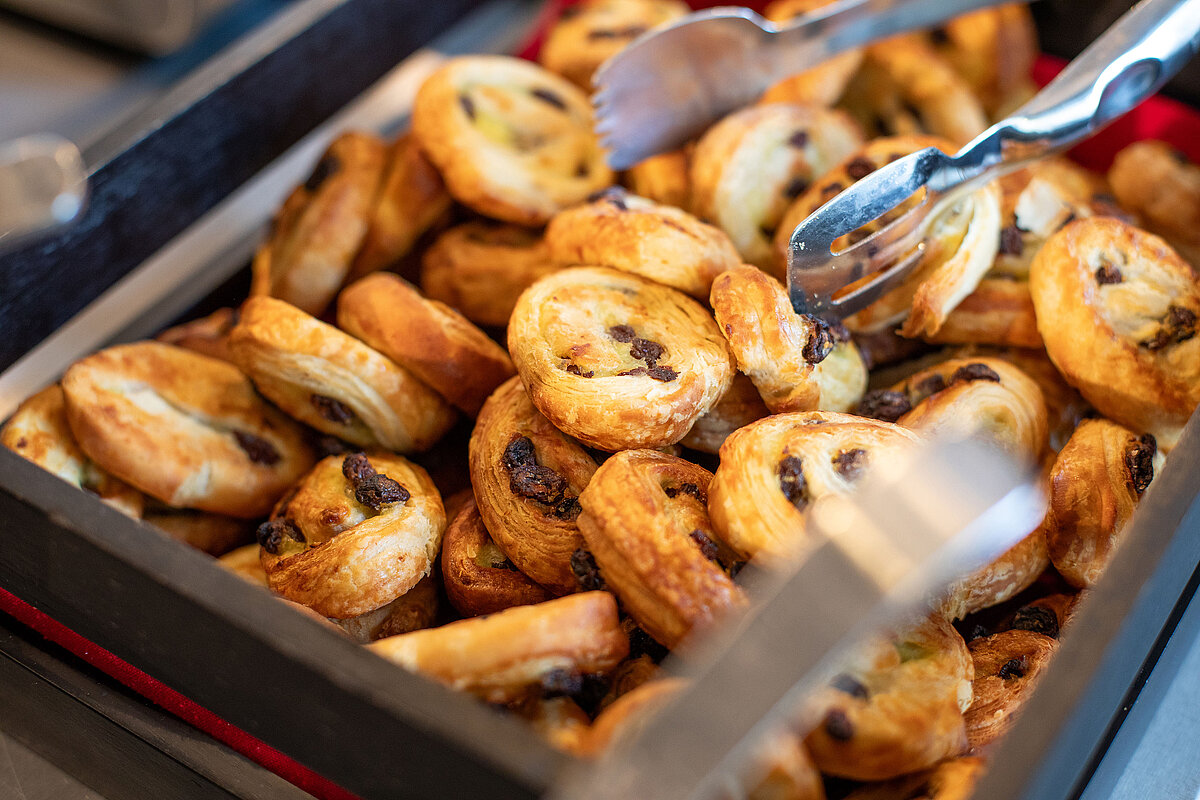 Salle de petit déjeuner MEININGER Hotel Berlin East Side Gallery