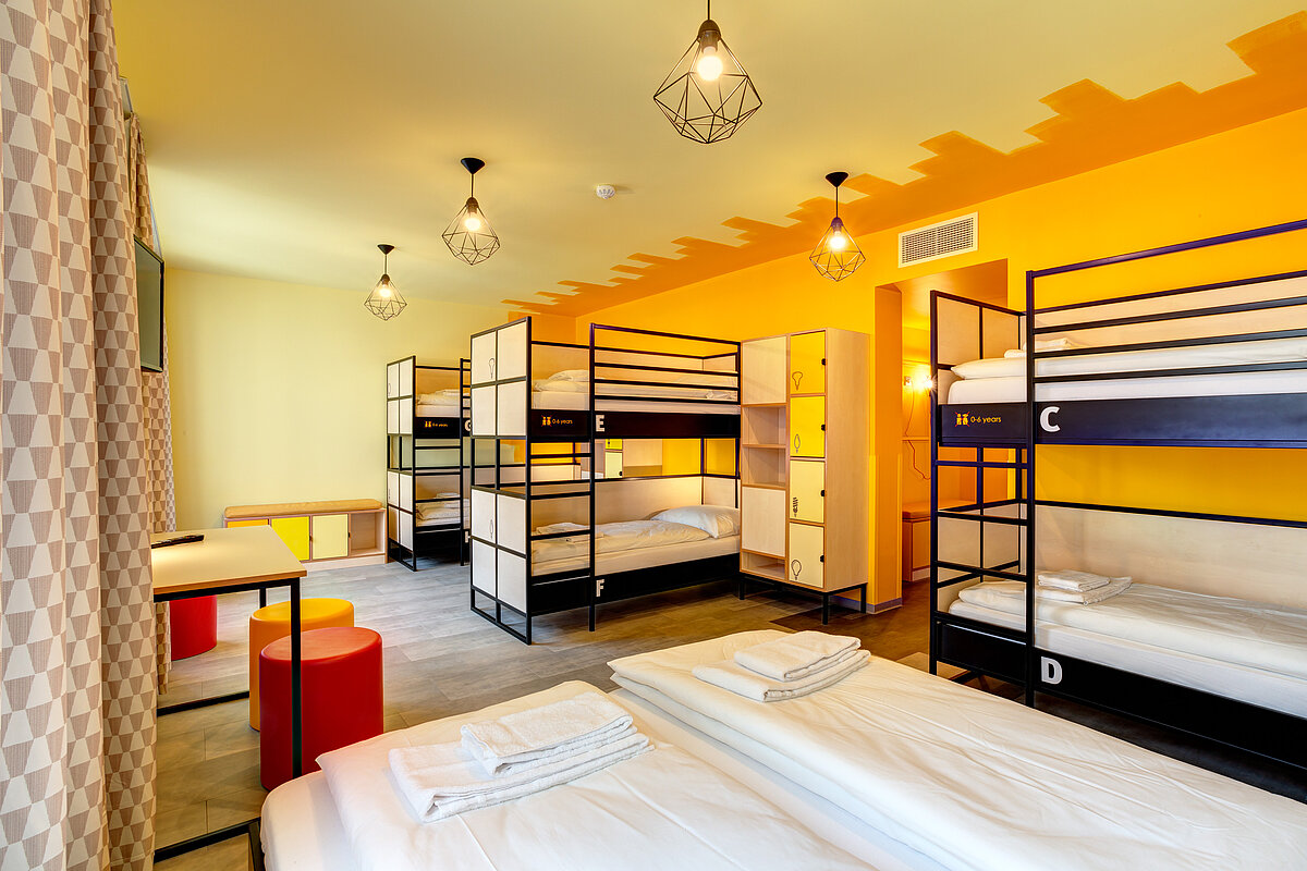 Lyon Multi-bedded rooms