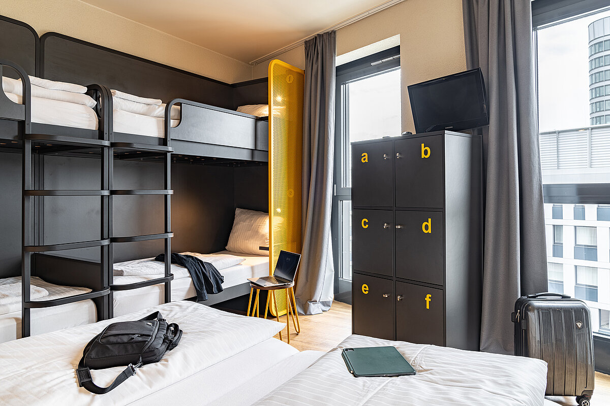 Frankfurt Multi-bedded rooms