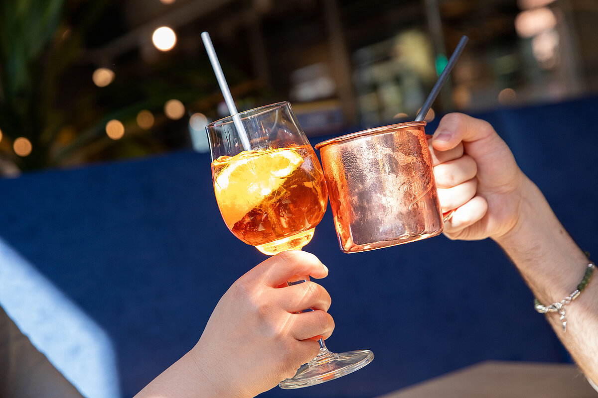 Hotelbar MEININGER Hotel Berlin East Side Gallery