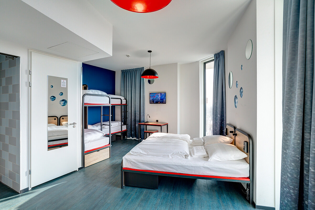 Multi-bed MEININGER Hotel Amsterdam Amstel