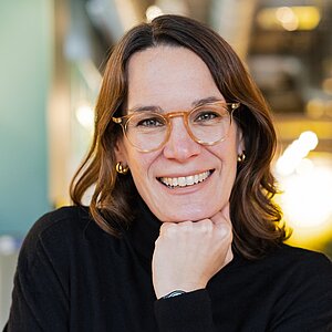 Portret Pii Berghofer, dyrektorki ds. PR i komunikacji w MEININGER Hotels