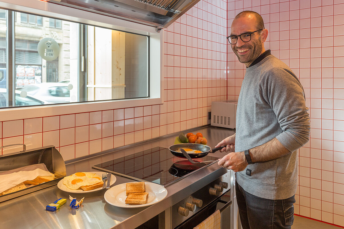 Guest kitchen MEININGER Hotel Leipzig Central Station