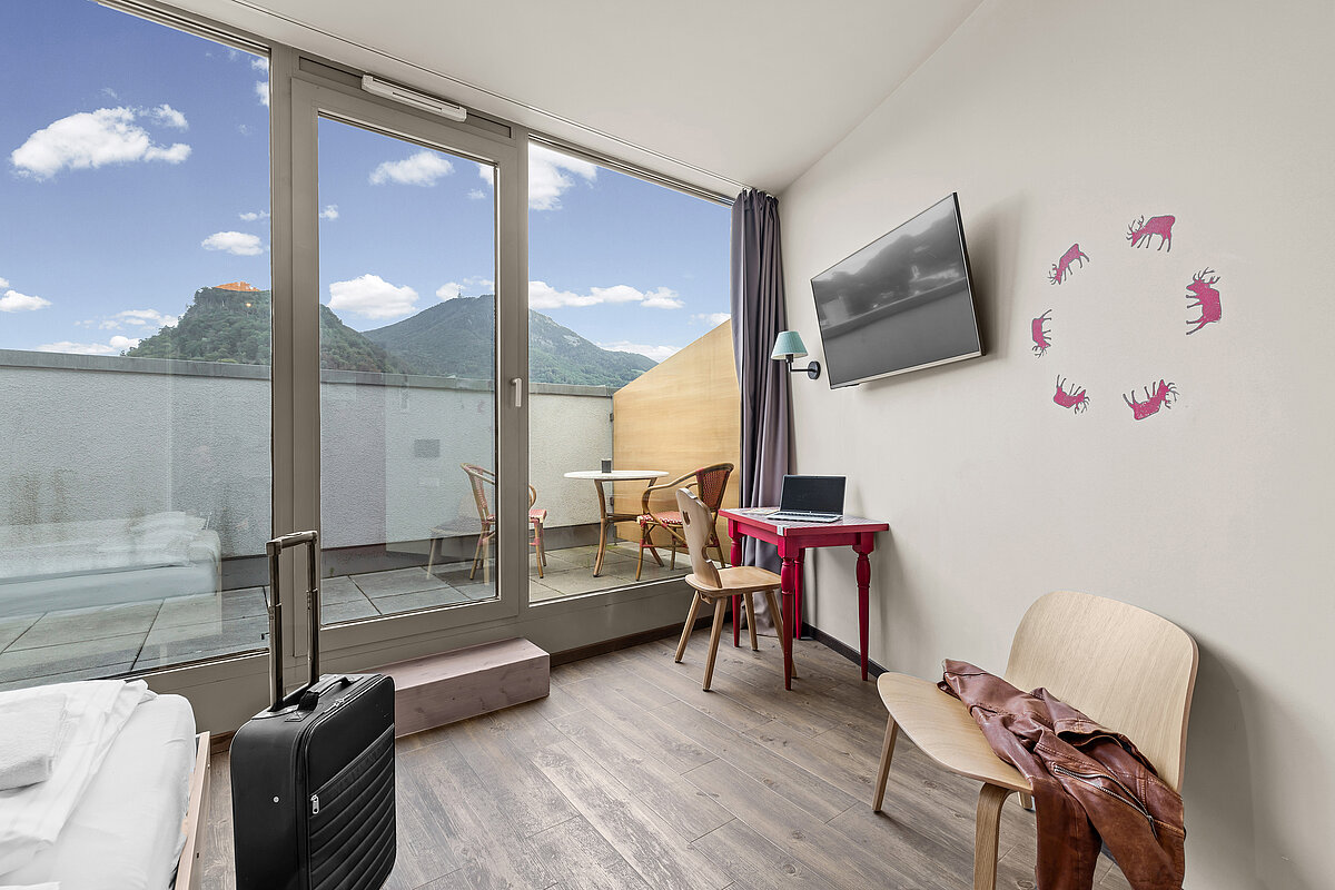 Double room MEININGER Hotel Salzburg City Center