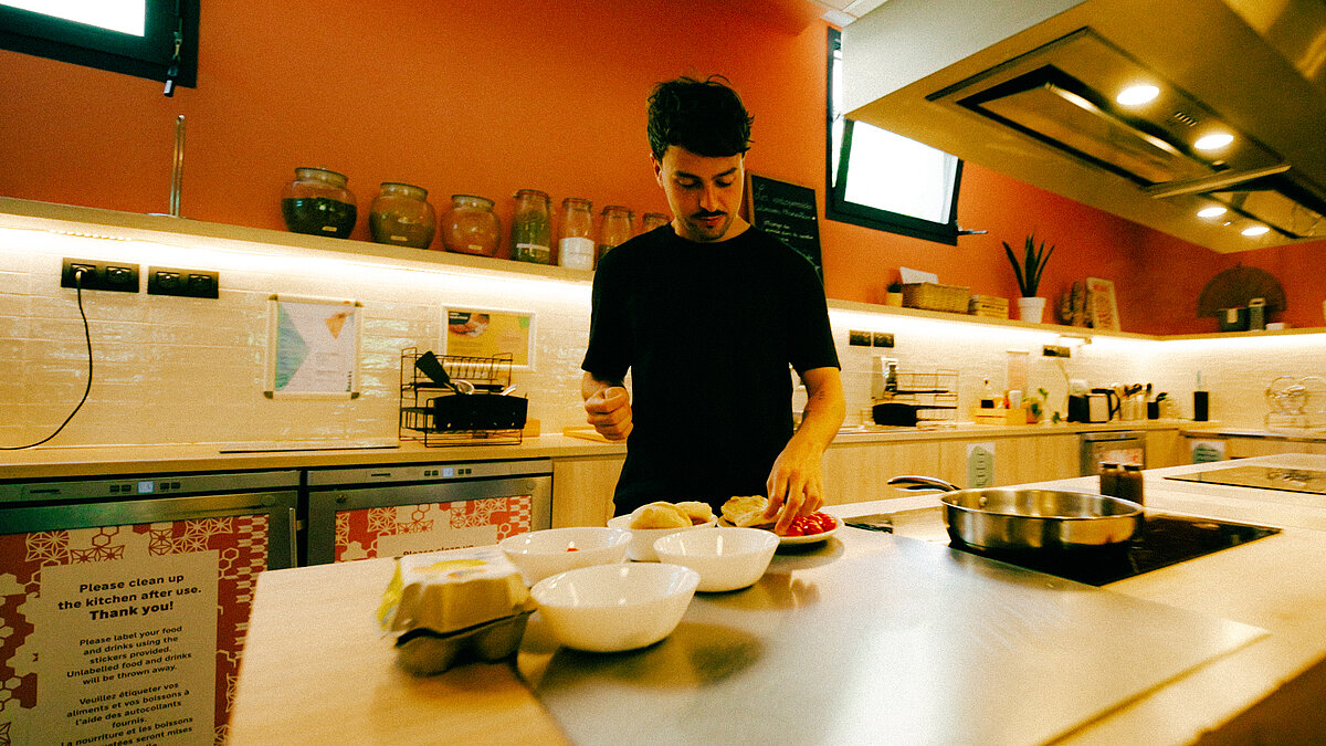 Marseille Guest kitchen