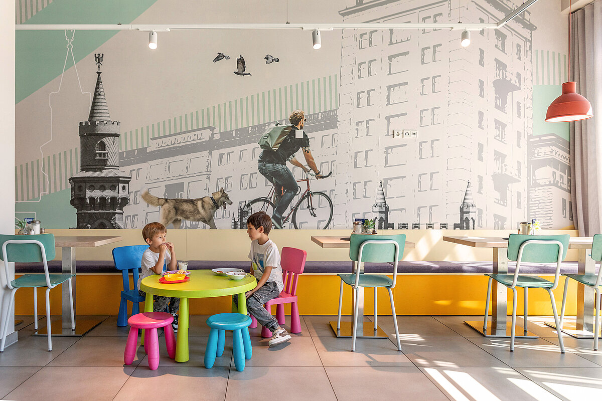 Morgenmadslokale MEININGER Hotel Berlin Airport