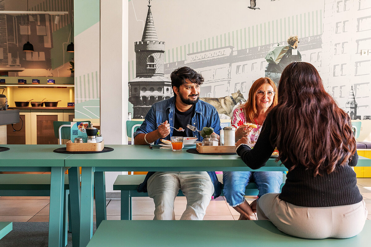 Morgenmadslokale MEININGER Hotel Berlin Airport