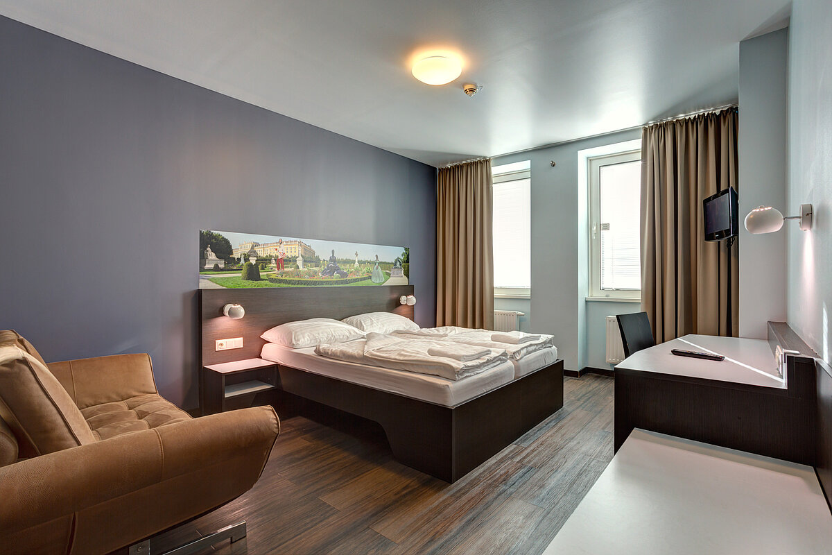 Multi-bed MEININGER Hotel Vienna Downtown Sissi