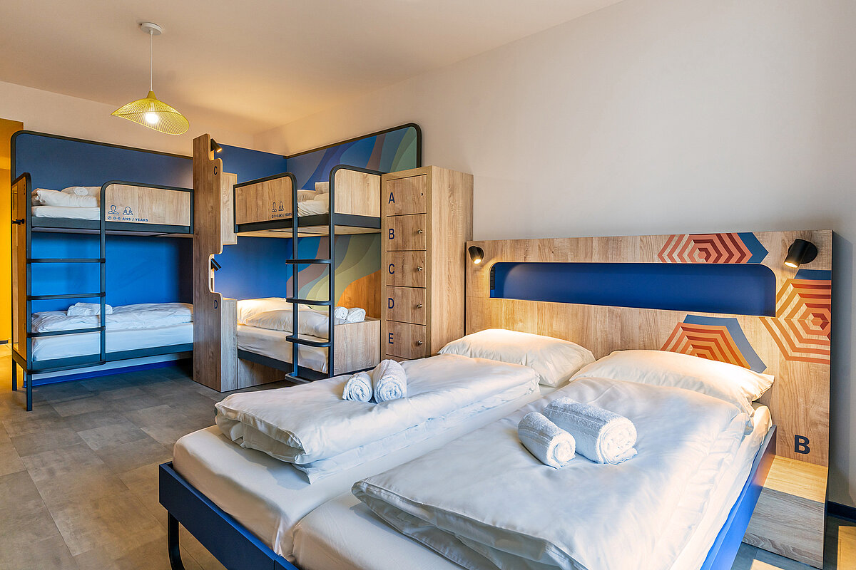 Łóżko wieloosobowe MEININGER Hotel Marseille Centre La Joliette