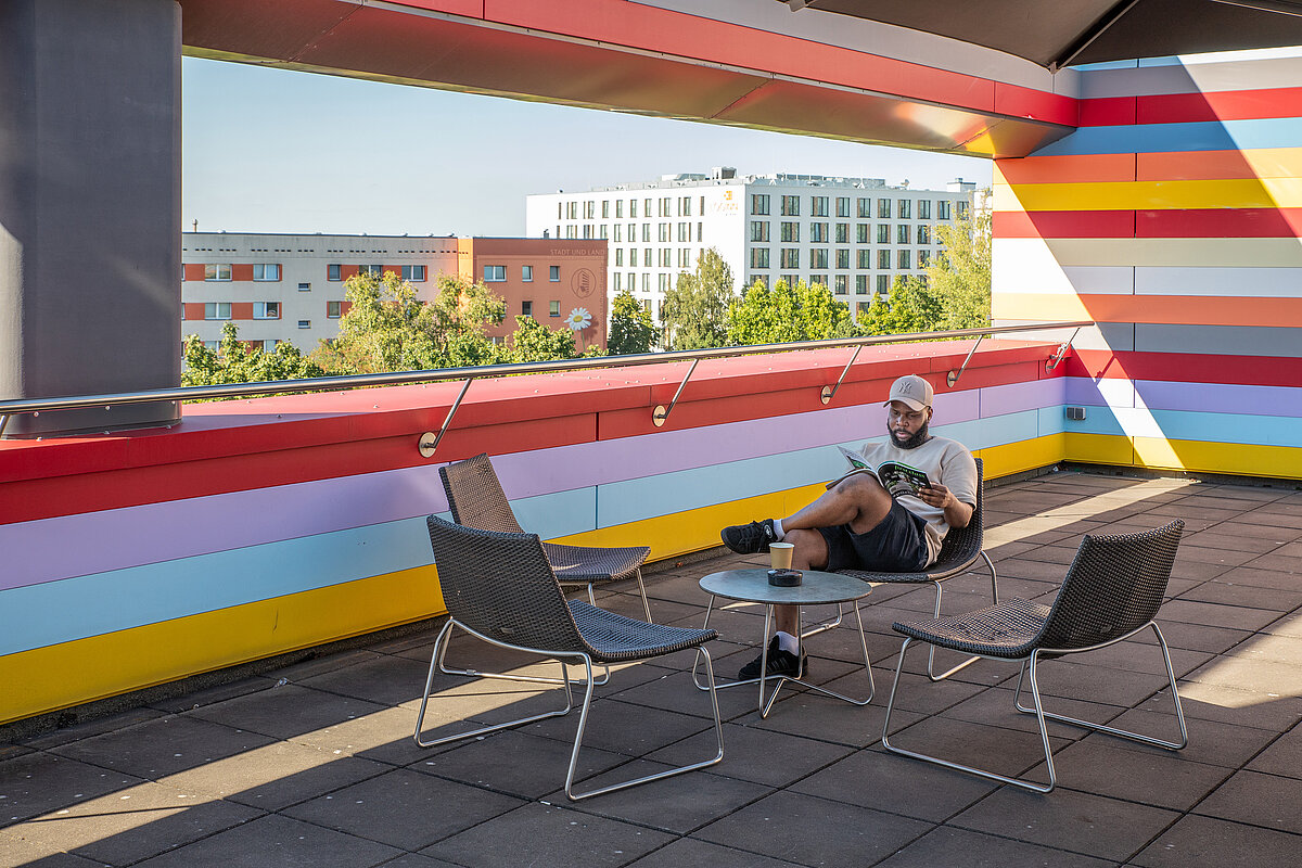 Lounge MEININGER Hotel Berlin Airport