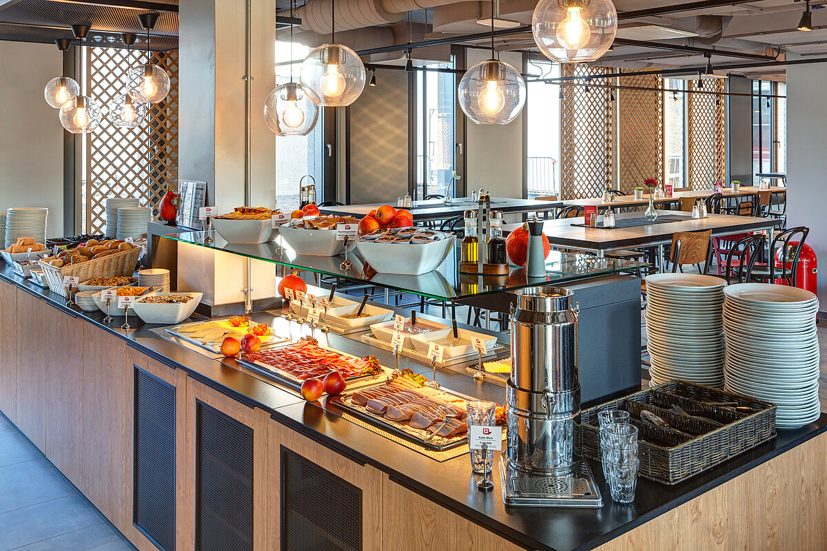 Breakfast room MEININGER Hotel Berlin Tiergarten