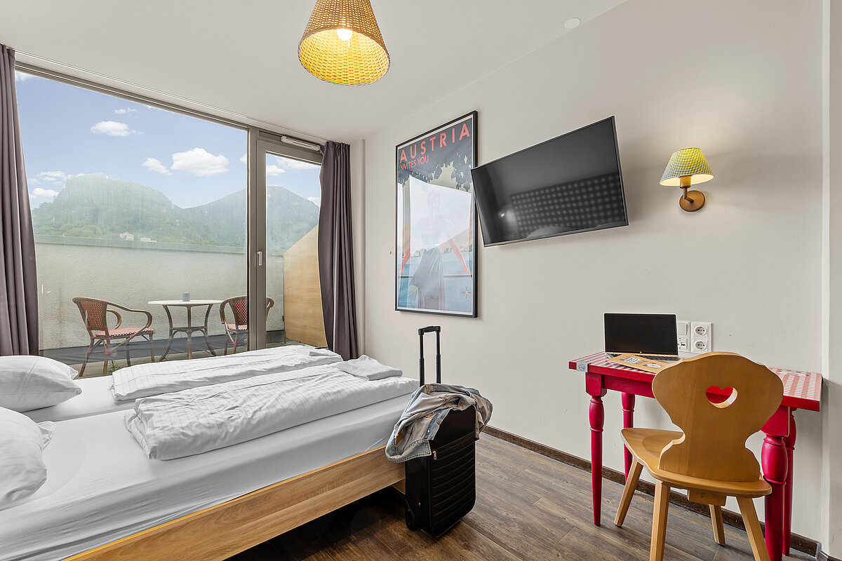 Double room MEININGER Hotel Salzburg City Center