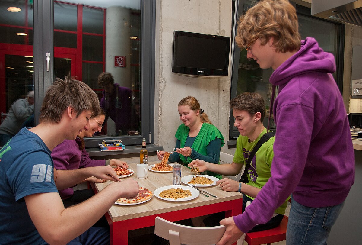 Gastenkeuken MEININGER Hotel Vienna Downtown Franz