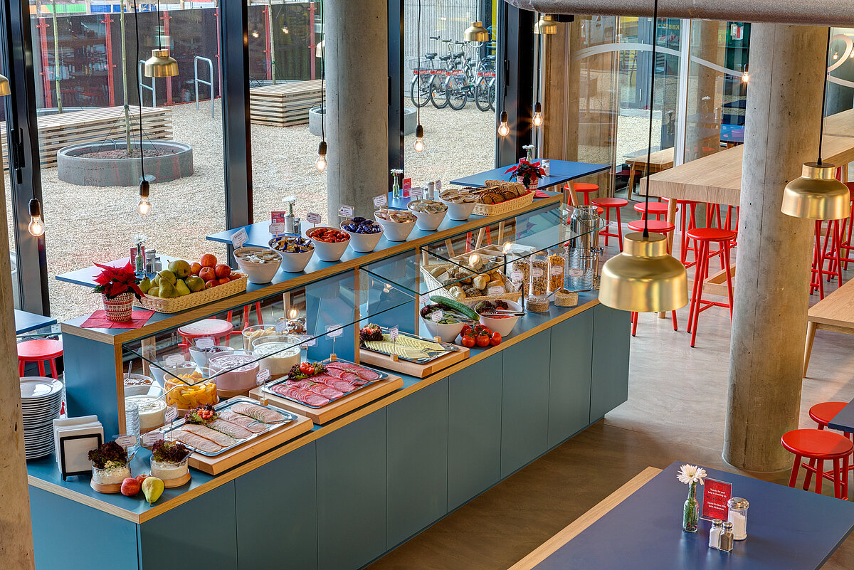 Breakfast room MEININGER Hotel Berlin East Side Gallery