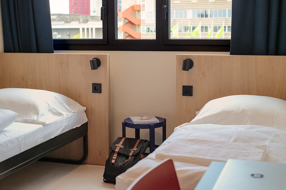 Habitación múltiple MEININGER Hotel Barcelona Fira Gran Via
