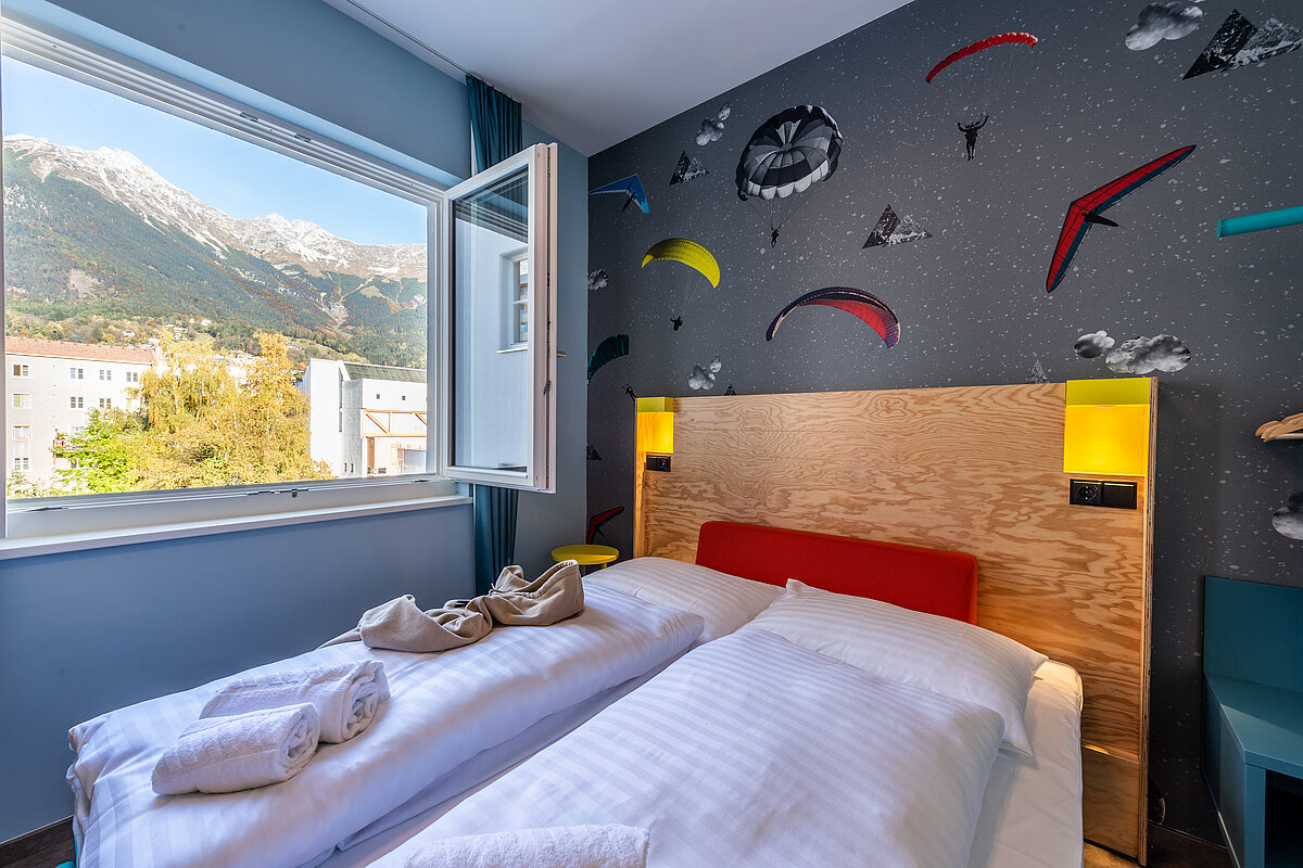 Pokój dwuosobowy MEININGER Hotel Innsbruck Zentrum