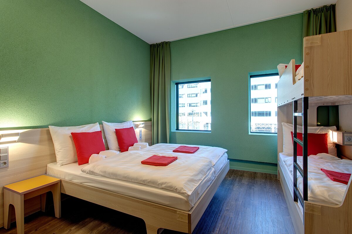 Amsterdam Multi-bedded rooms