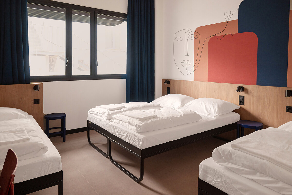 Habitación múltiple MEININGER Hotel Barcelona Fira Gran Via