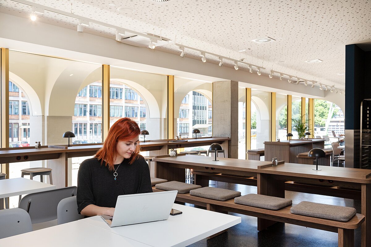 Lounge MEININGER Hotel Bremen Hauptbahnhof