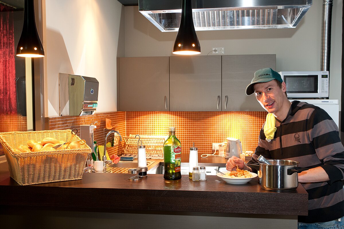 Guest kitchen MEININGER Hotel Salzburg City Center