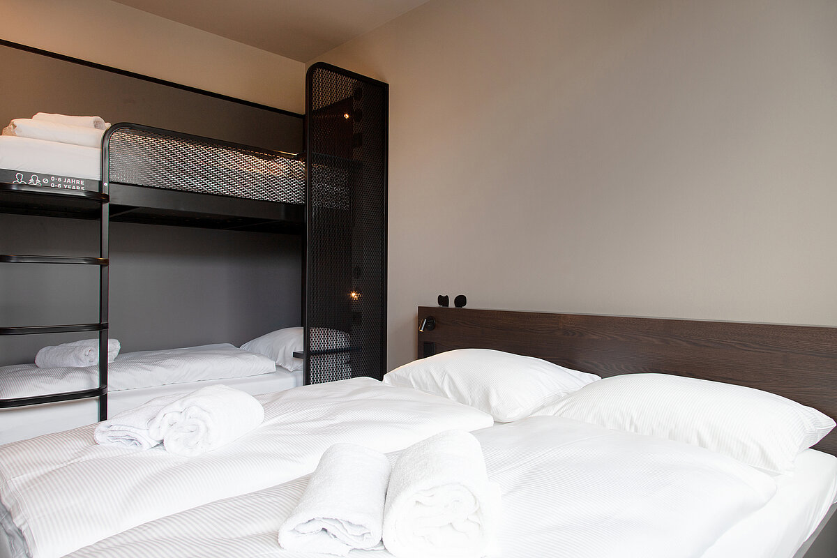 Dormitorio MEININGER Hotel Bremen Hauptbahnhof