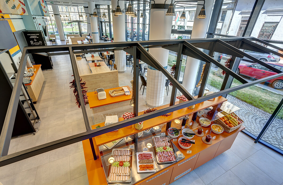 Breakfast room MEININGER Budapest Great Market Hall